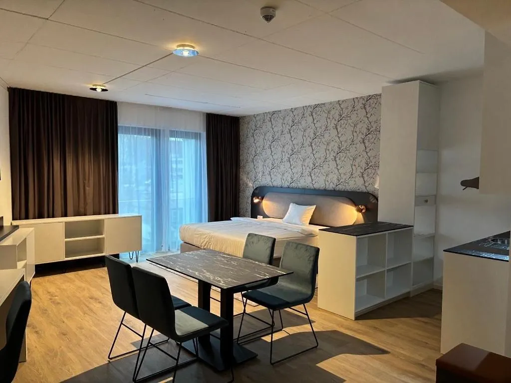 フランクフルト Maseven Frankfurt Messeアパートホテル